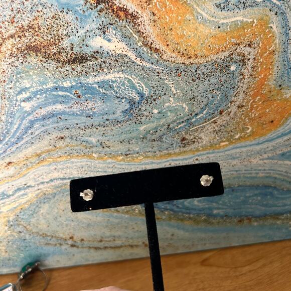 Vintage Maple Leaf Earrings - Picture 4 of 4